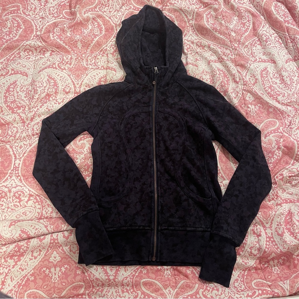 Lululemon Navy Blue/purple/black  floral Scuba Hoodie Zip Jacket 6